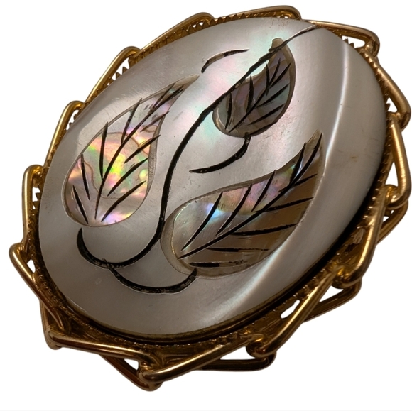 BROOCH Vintage Mother-of-Pearl Abalone Leaves Gold Inlaid Pin Pendent - Picture 2 of 7